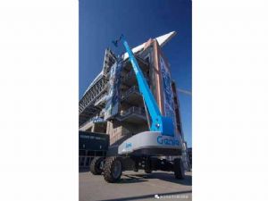 直臂式高空作業(yè)車